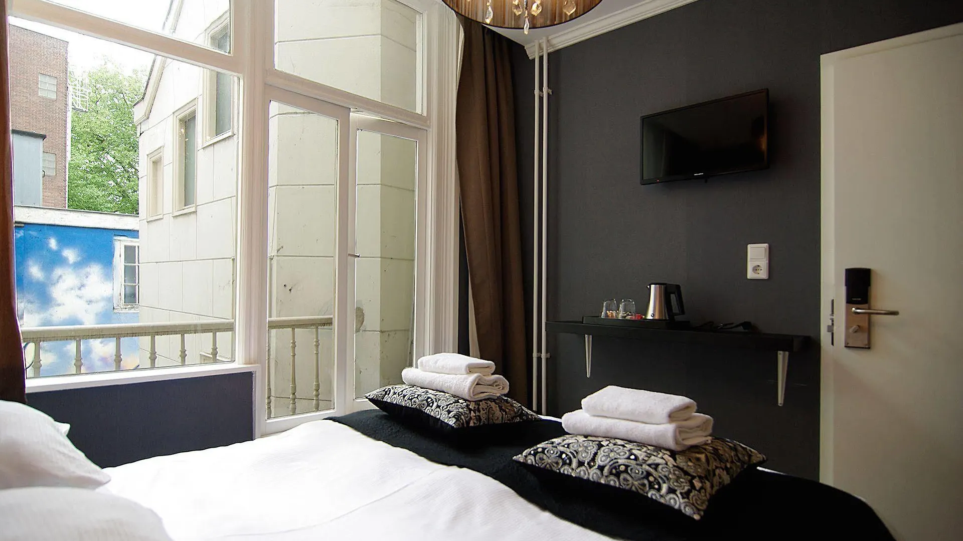 Flower Market Hotel Amsterdam