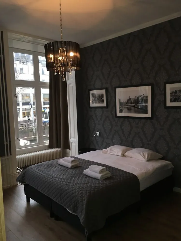 Flower Market Hotel Amsterdam 2*,