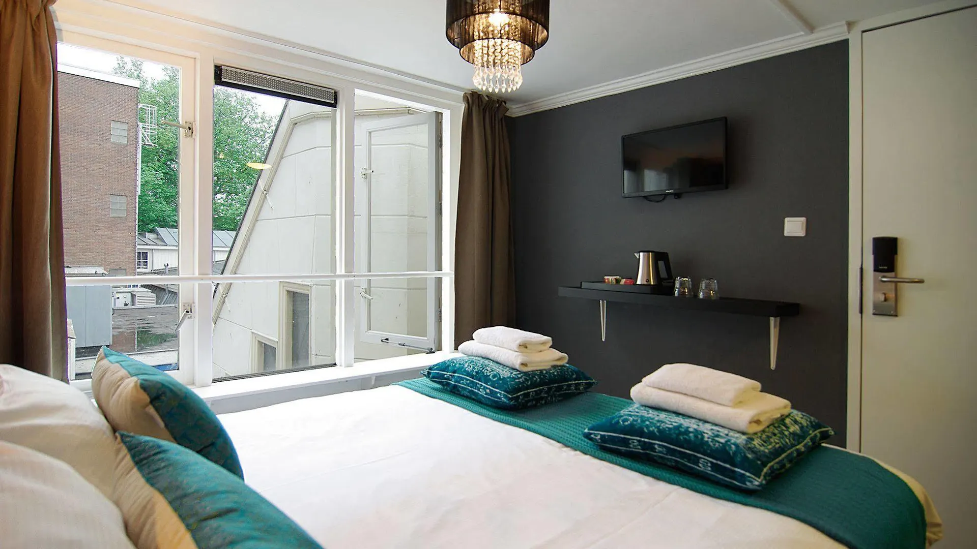 **  Flower Market Hotel Amsterdam Netherlands
