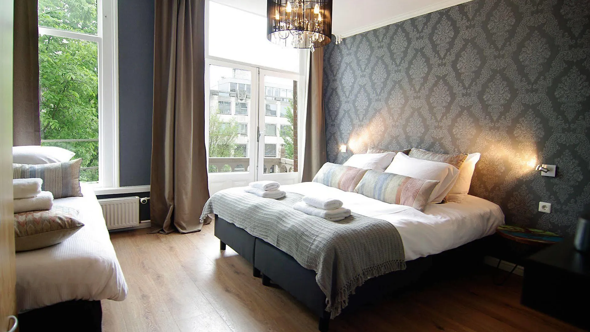 Flower Market Hotel Amsterdam 2*,